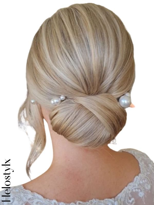Smooth Low Chignon
