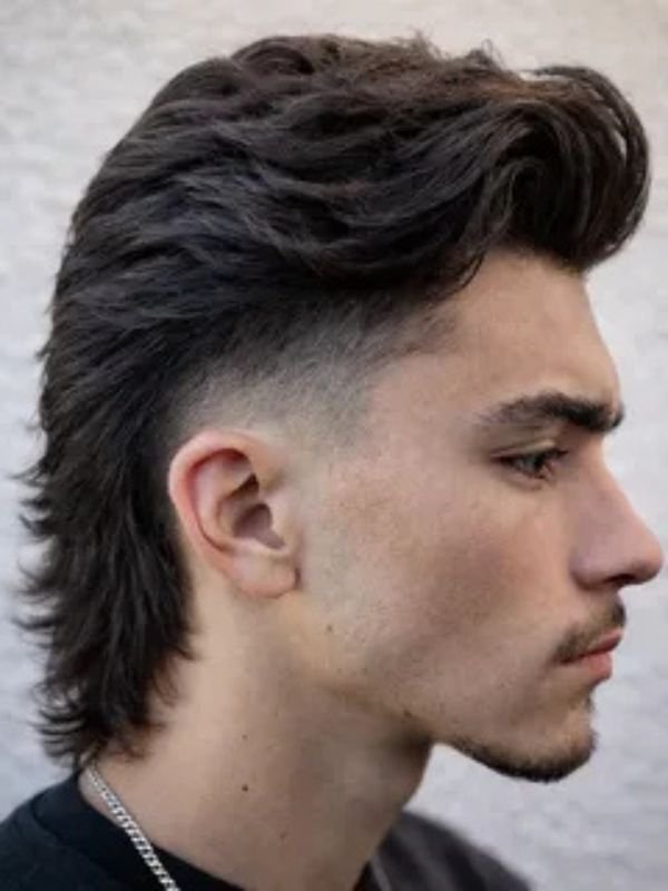 Curved Flow Middle Mullet