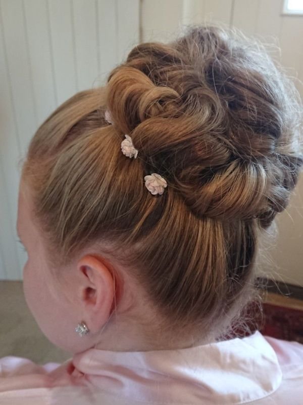 Messy Bun With Add-Ons